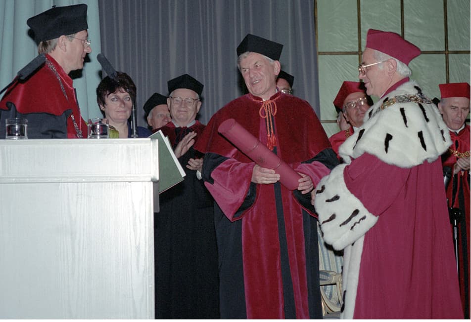 Professor Szczeklik playing his famous white piano at the 2nd Department of Internal Medicine, Kraków, 2005